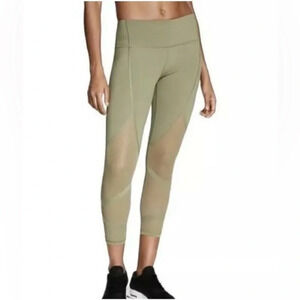 Victorias Secret knockout capris